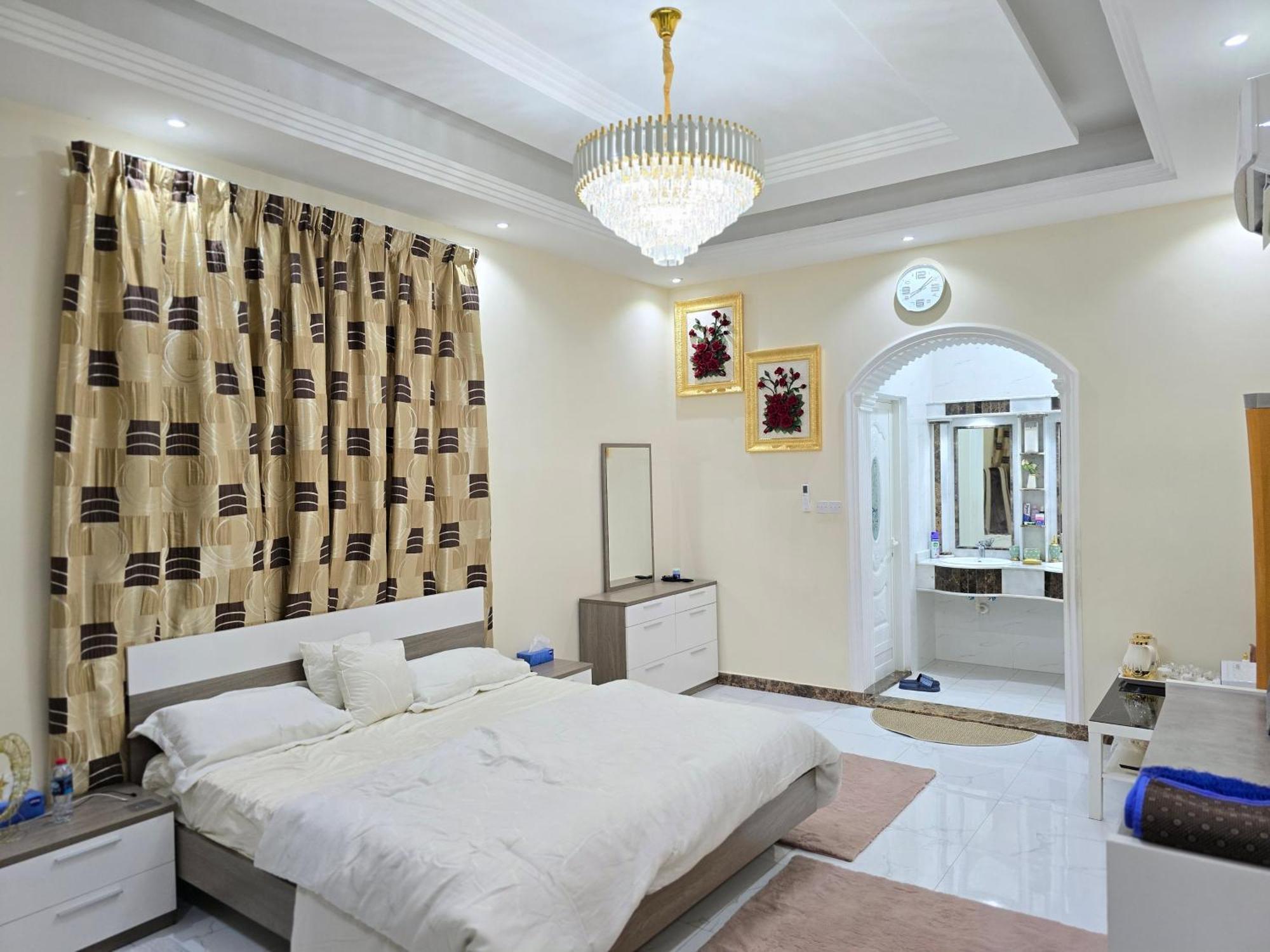 Elegant Room In Luxury Villa Ajman Exterior photo