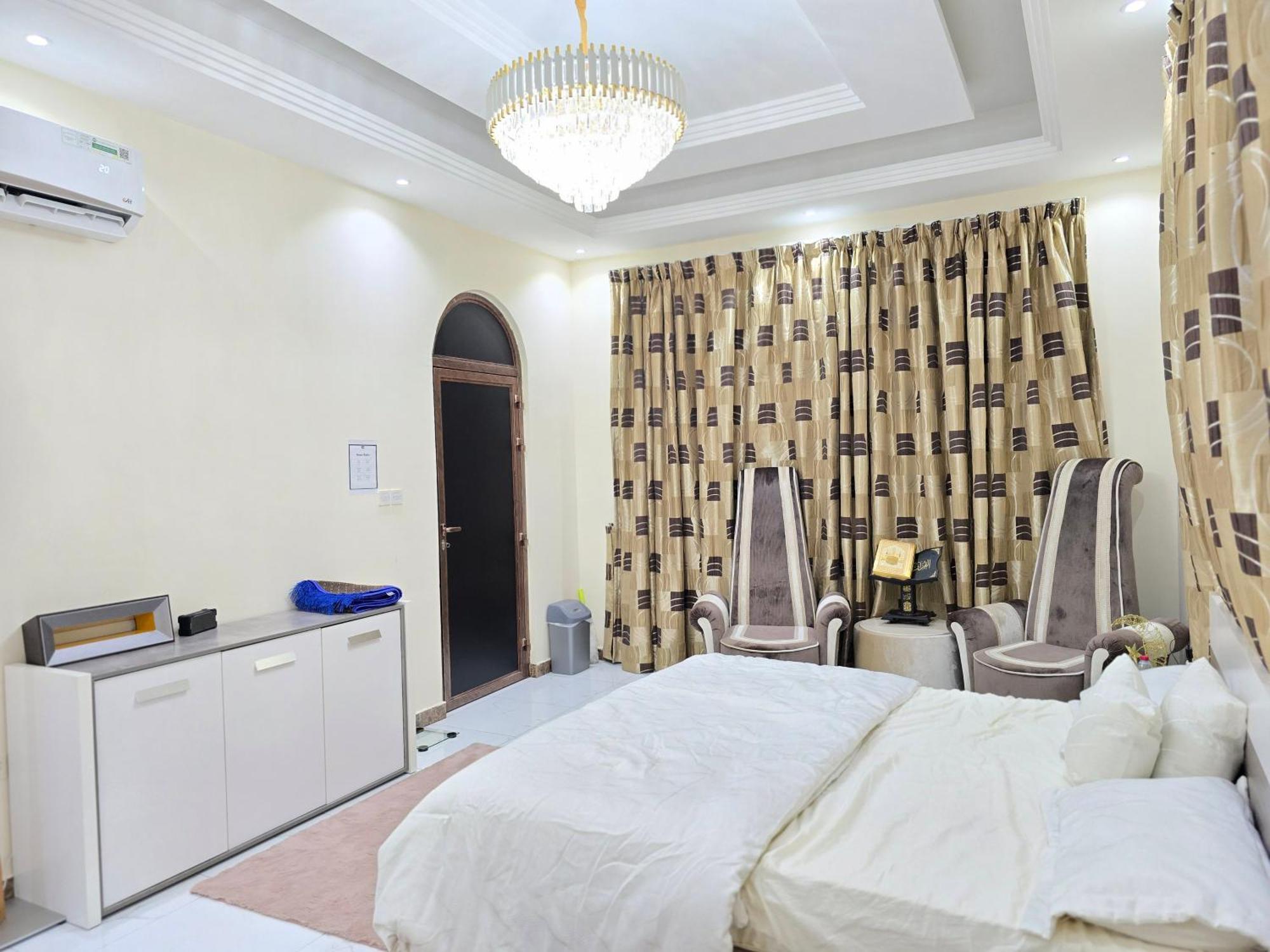 Elegant Room In Luxury Villa Ajman Exterior photo